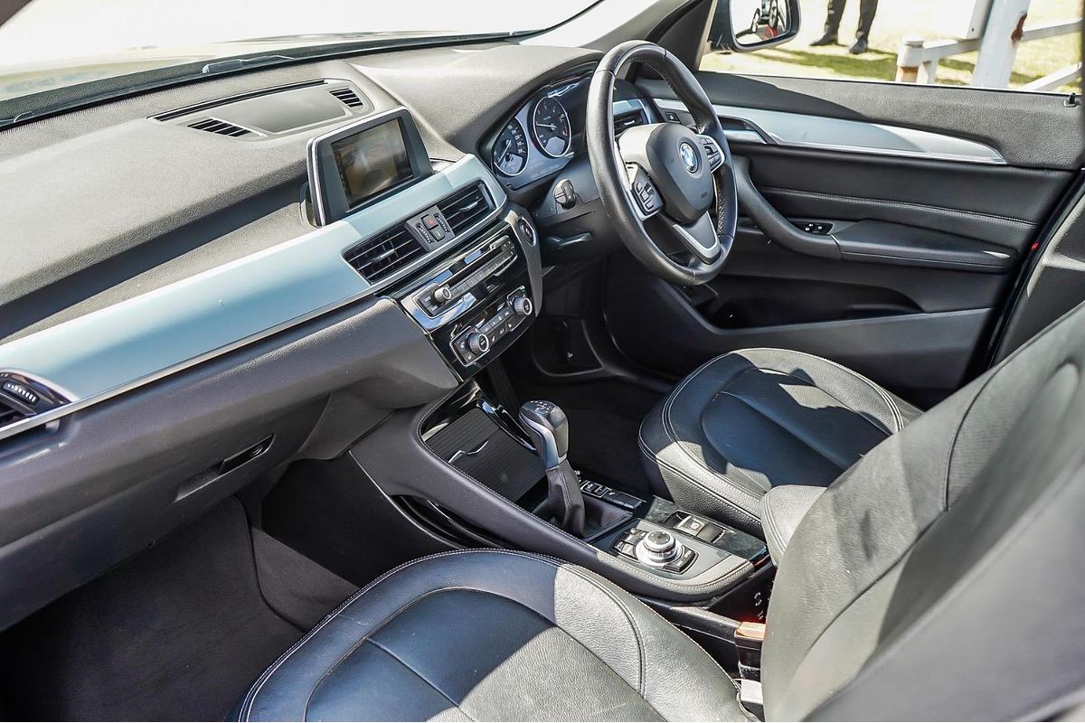 2016 BMW X1 sDrive18d F48