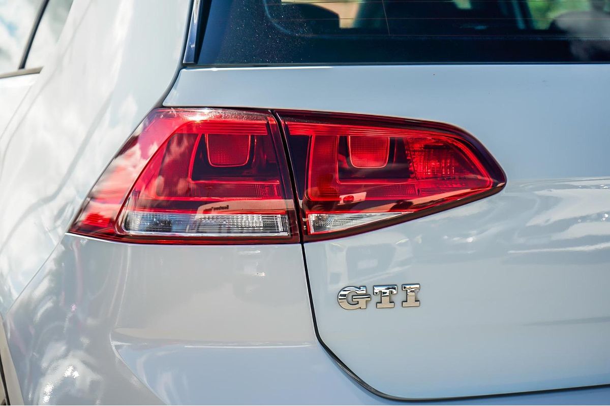 2016 Volkswagen Golf GTI 7