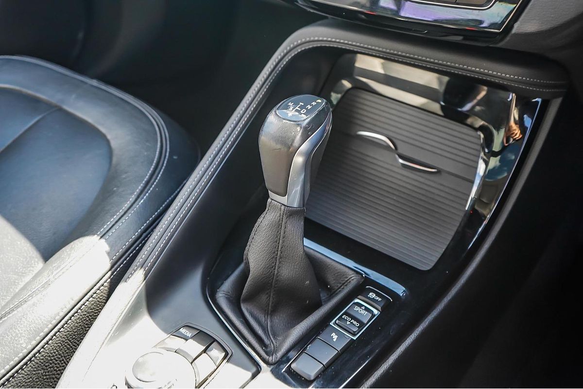 2016 BMW X1 sDrive18d F48