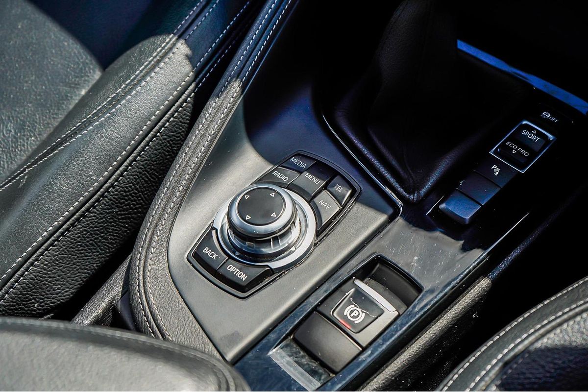 2016 BMW X1 sDrive18d F48