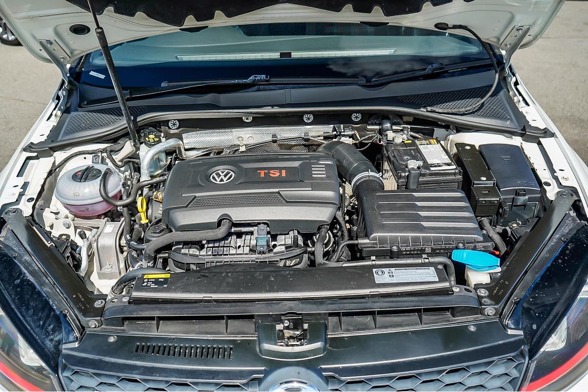 2016 Volkswagen Golf GTI 7