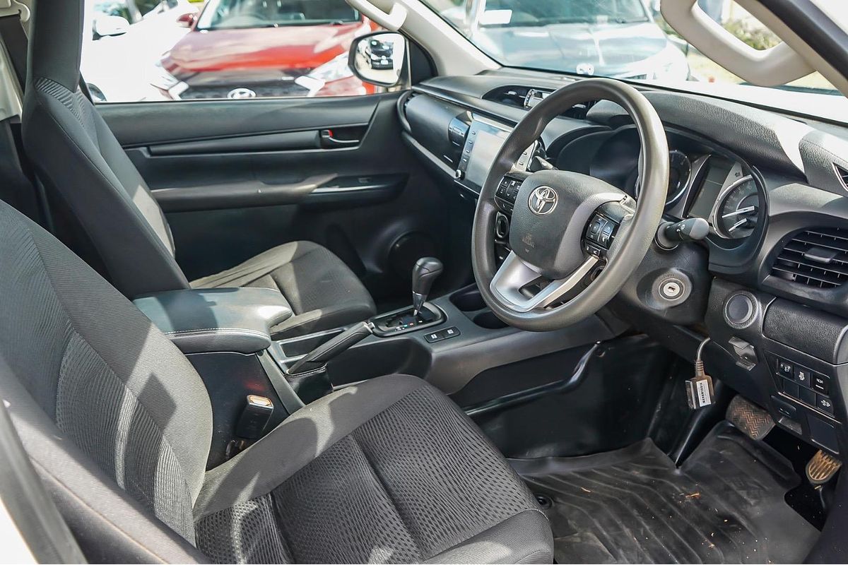 2020 Toyota Hilux SR GUN126R 4X4