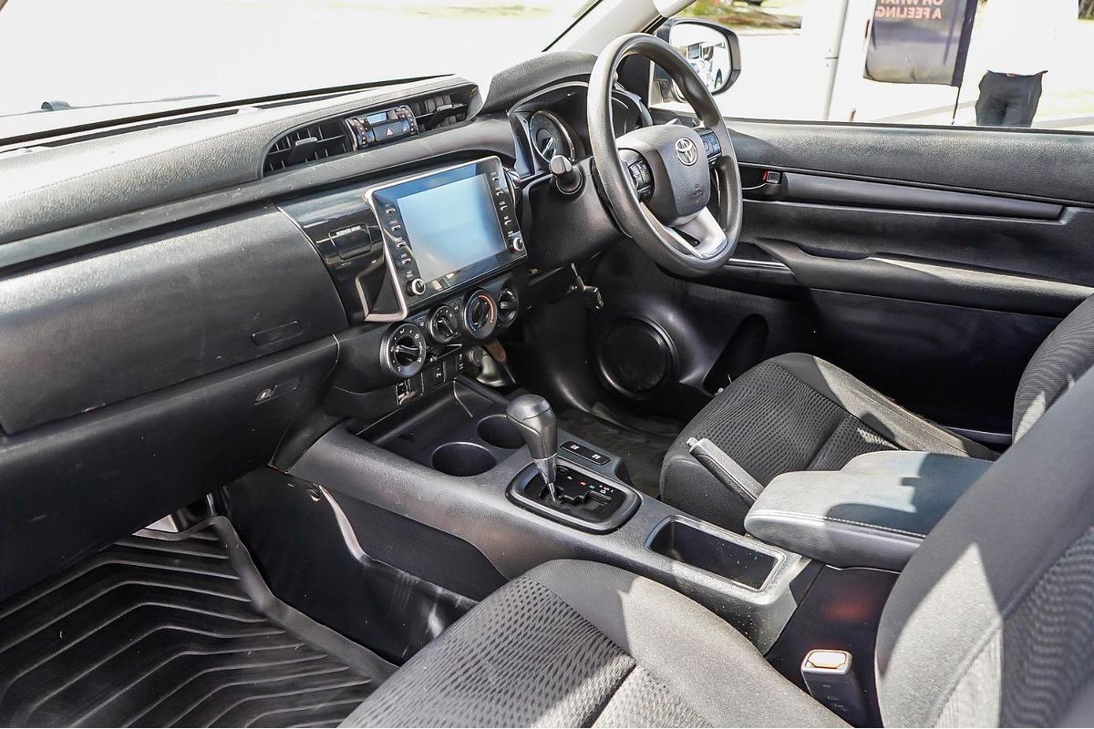 2020 Toyota Hilux SR GUN126R 4X4