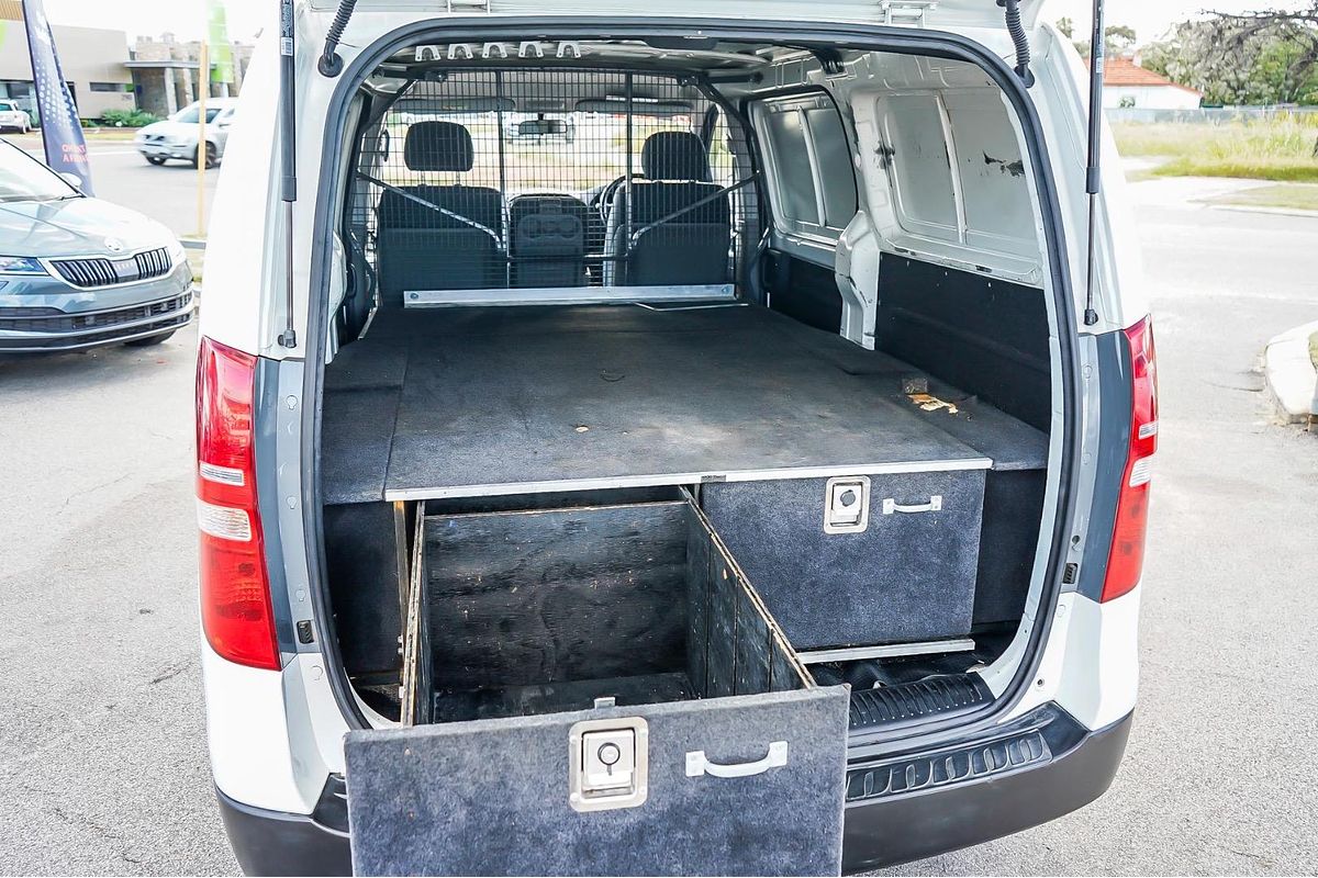 2017 Hyundai iLoad TQ3-V Series II