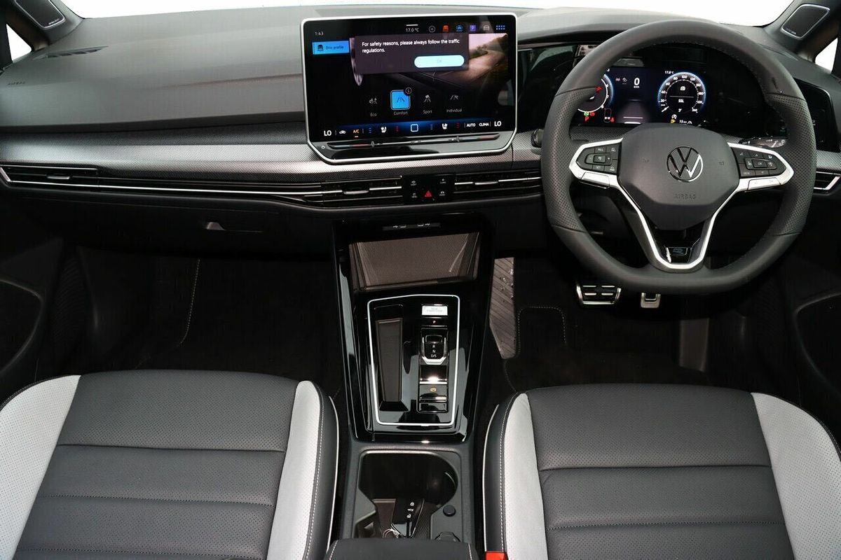 2025 Volkswagen Golf 110TSI R-Line 8.5