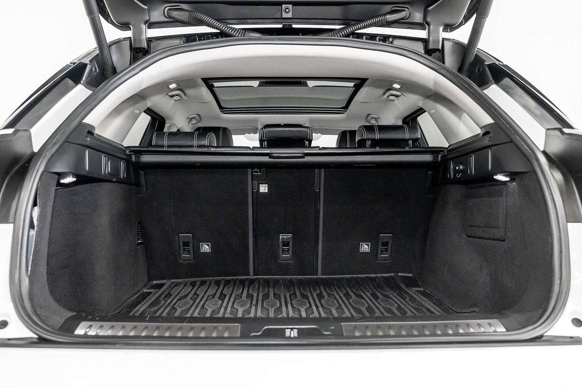 2019 Land Rover Range Rover Velar P250 L560