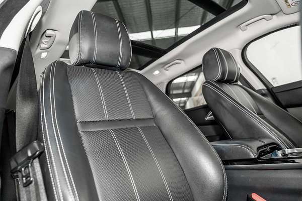 2019 Land Rover Range Rover Velar P250 L560