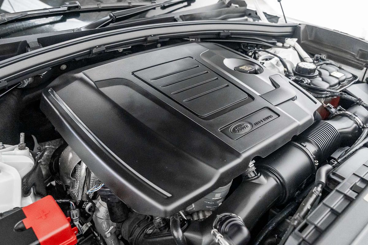 2019 Land Rover Range Rover Velar P250 L560