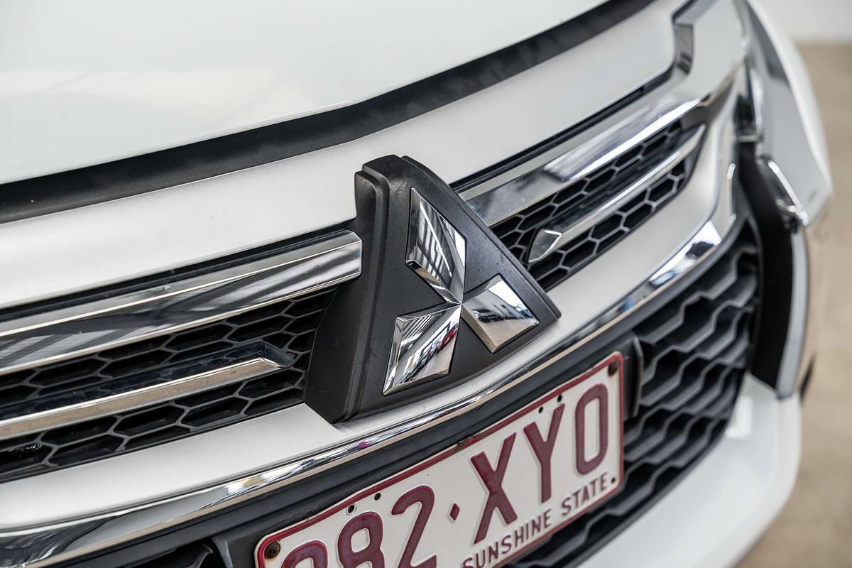 2016 Mitsubishi Pajero Sport GLX QE