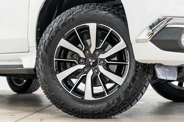 2016 Mitsubishi Pajero Sport GLX QE