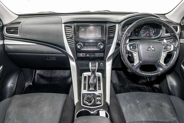 2016 Mitsubishi Pajero Sport GLX QE