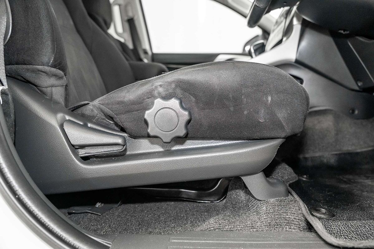 2016 Mitsubishi Pajero Sport GLX QE