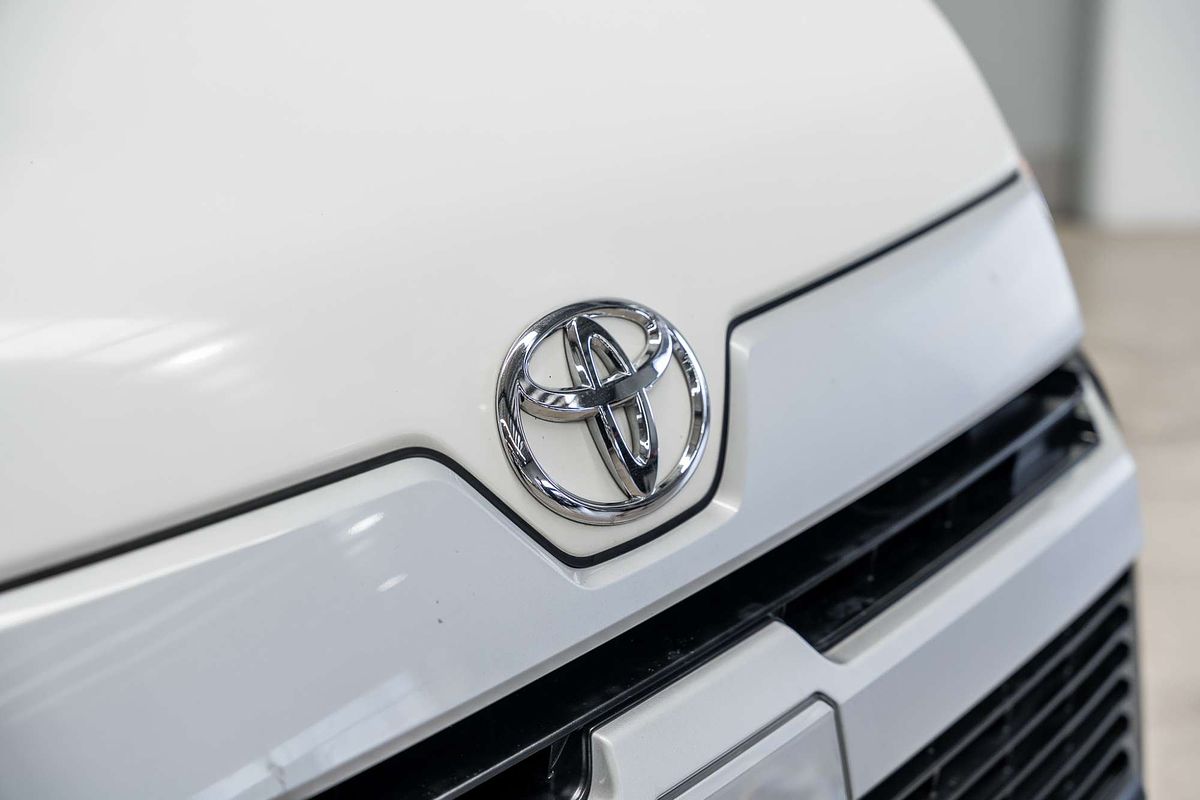 2022 Toyota Hiace GDH300R LWB
