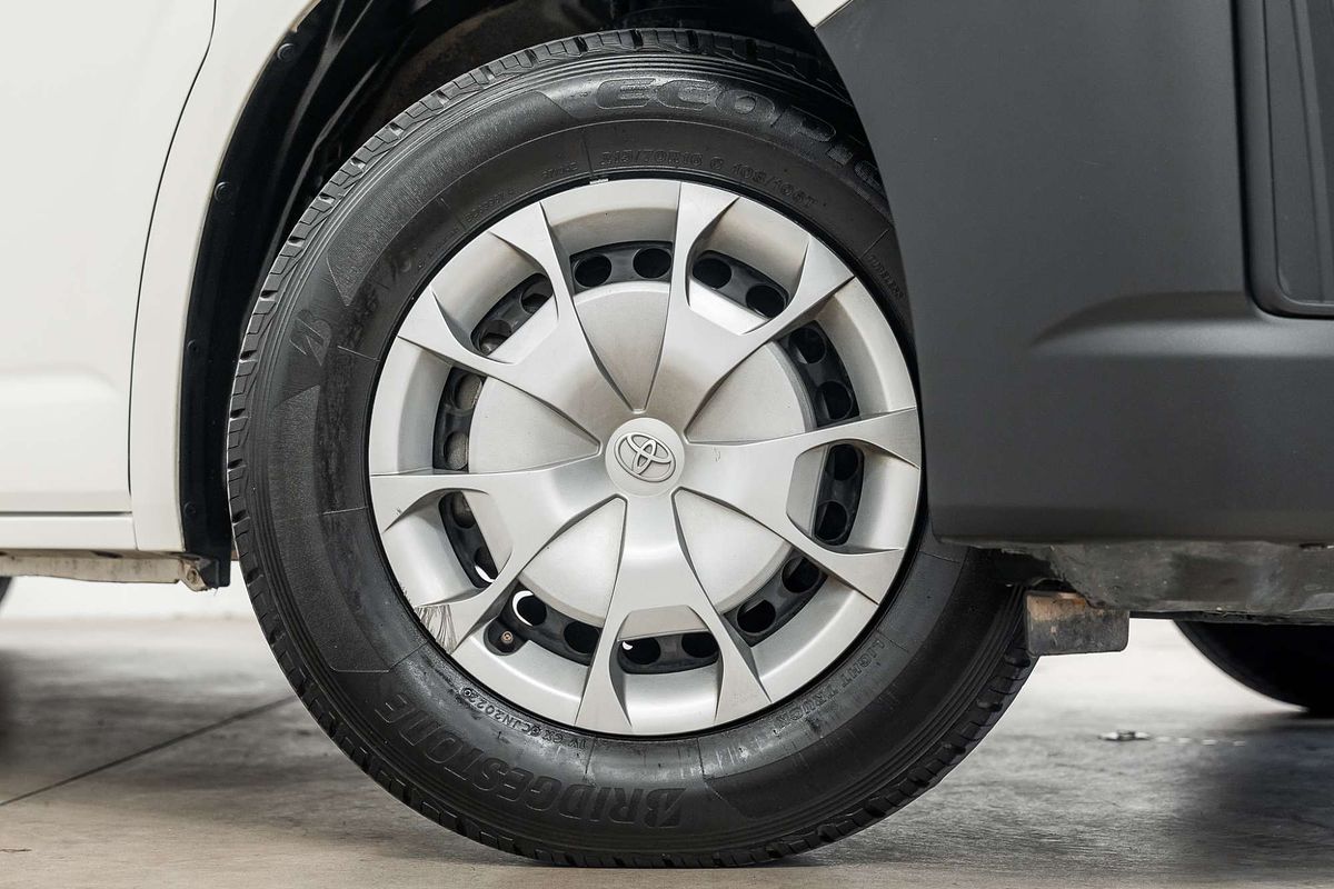 2022 Toyota Hiace GDH300R LWB