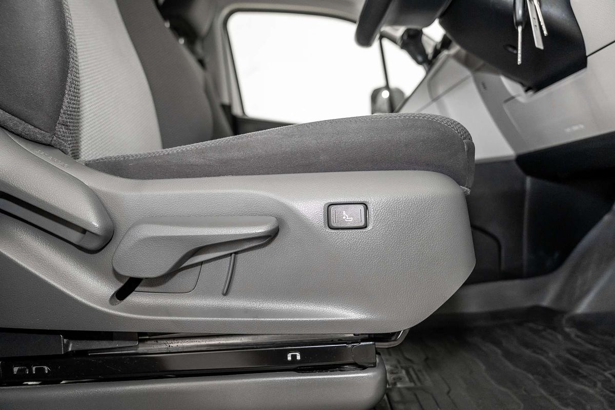2022 Toyota Hiace GDH300R LWB