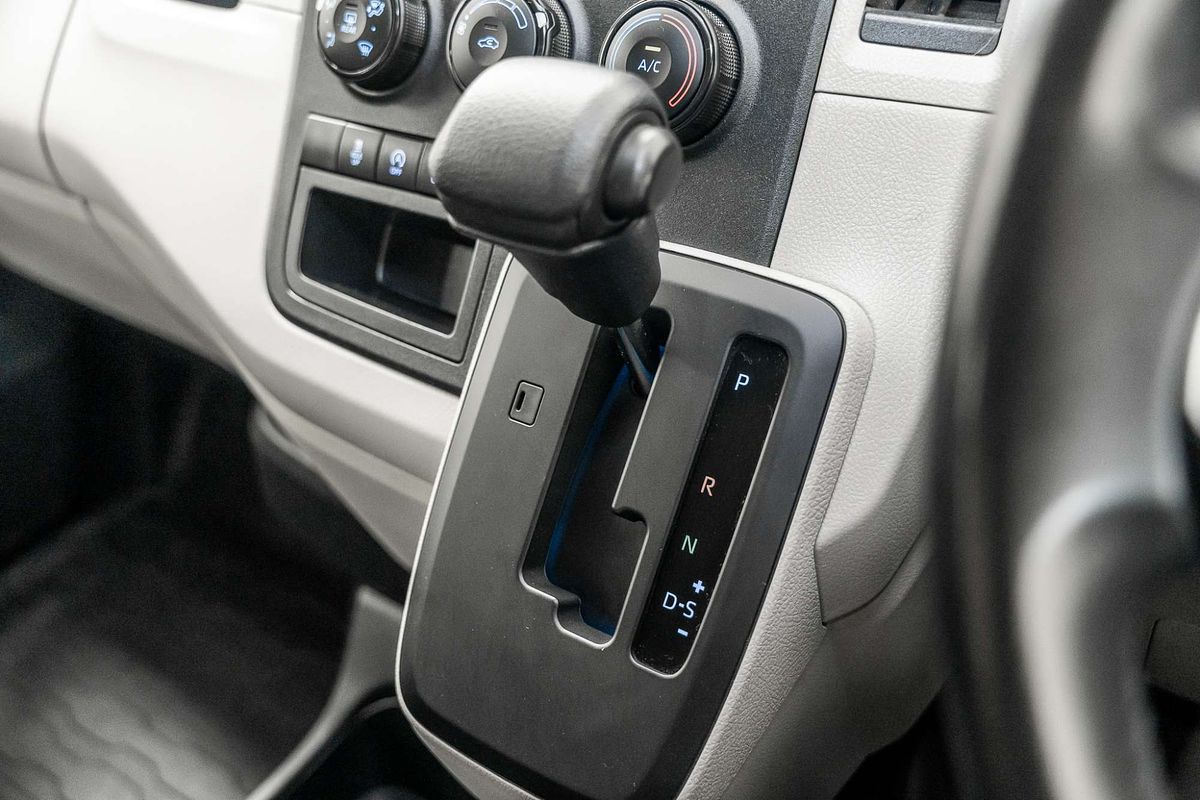 2022 Toyota Hiace GDH300R LWB