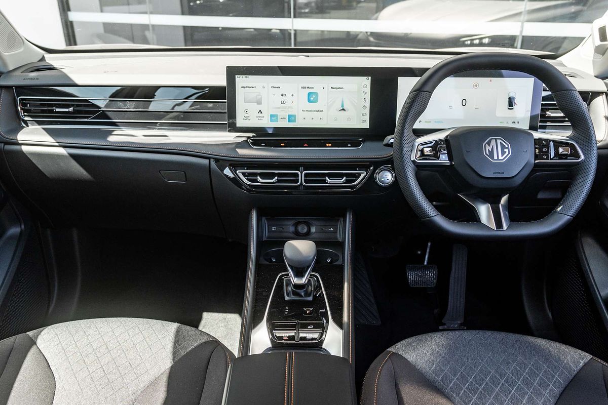 2025 MG HS Hybrid+ Excite AS33H