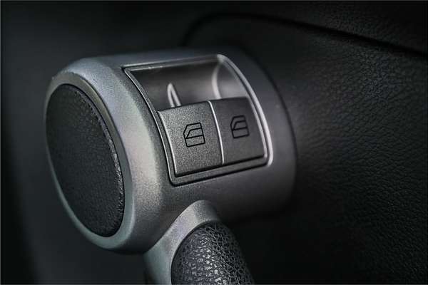 2010 Mercedes-Benz SLK-Class SLK300 R171