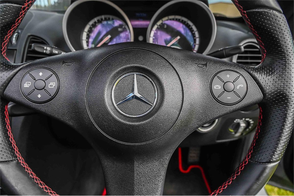 2010 Mercedes-Benz SLK-Class SLK300 R171