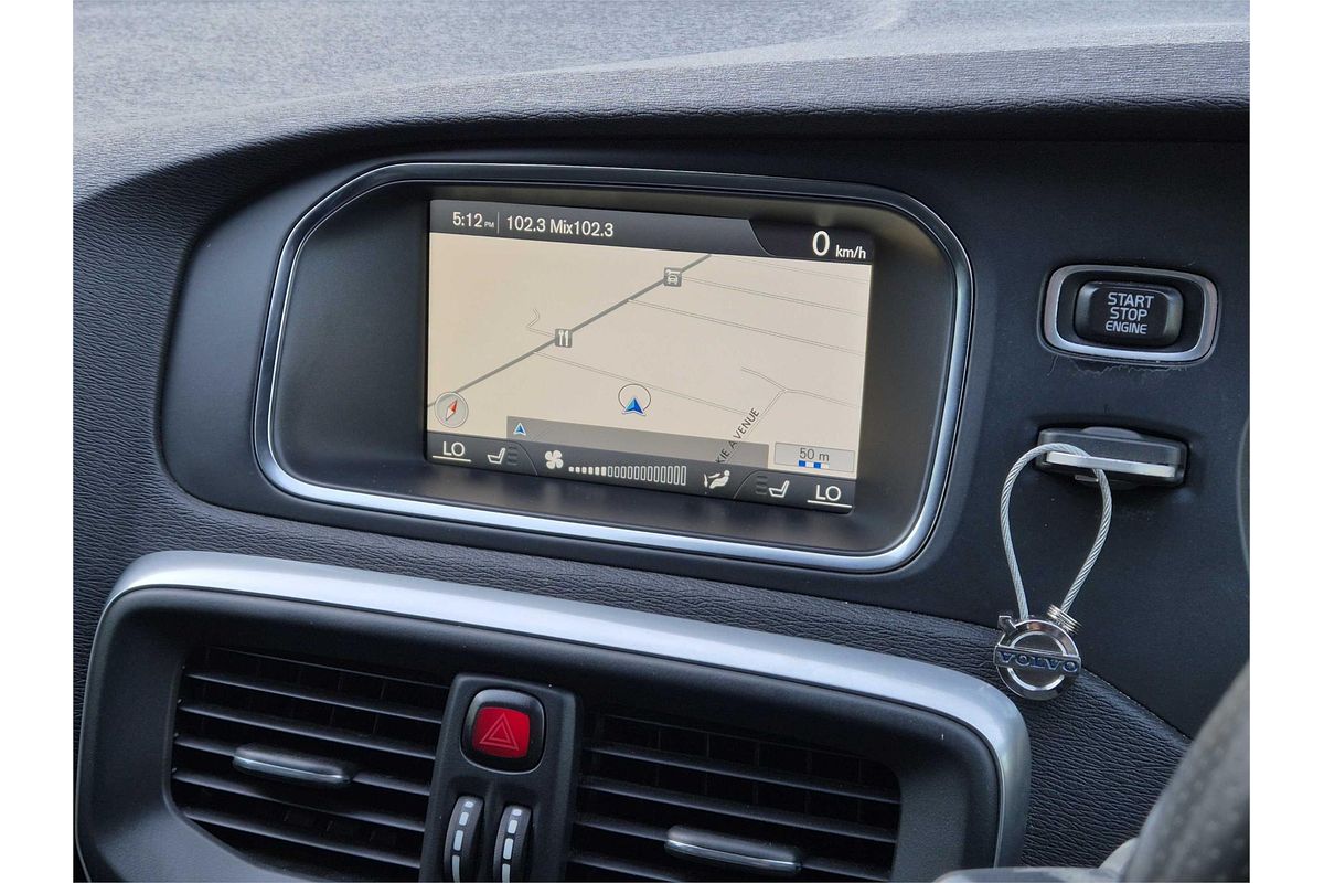 2013 Volvo V40 T5 R-Design