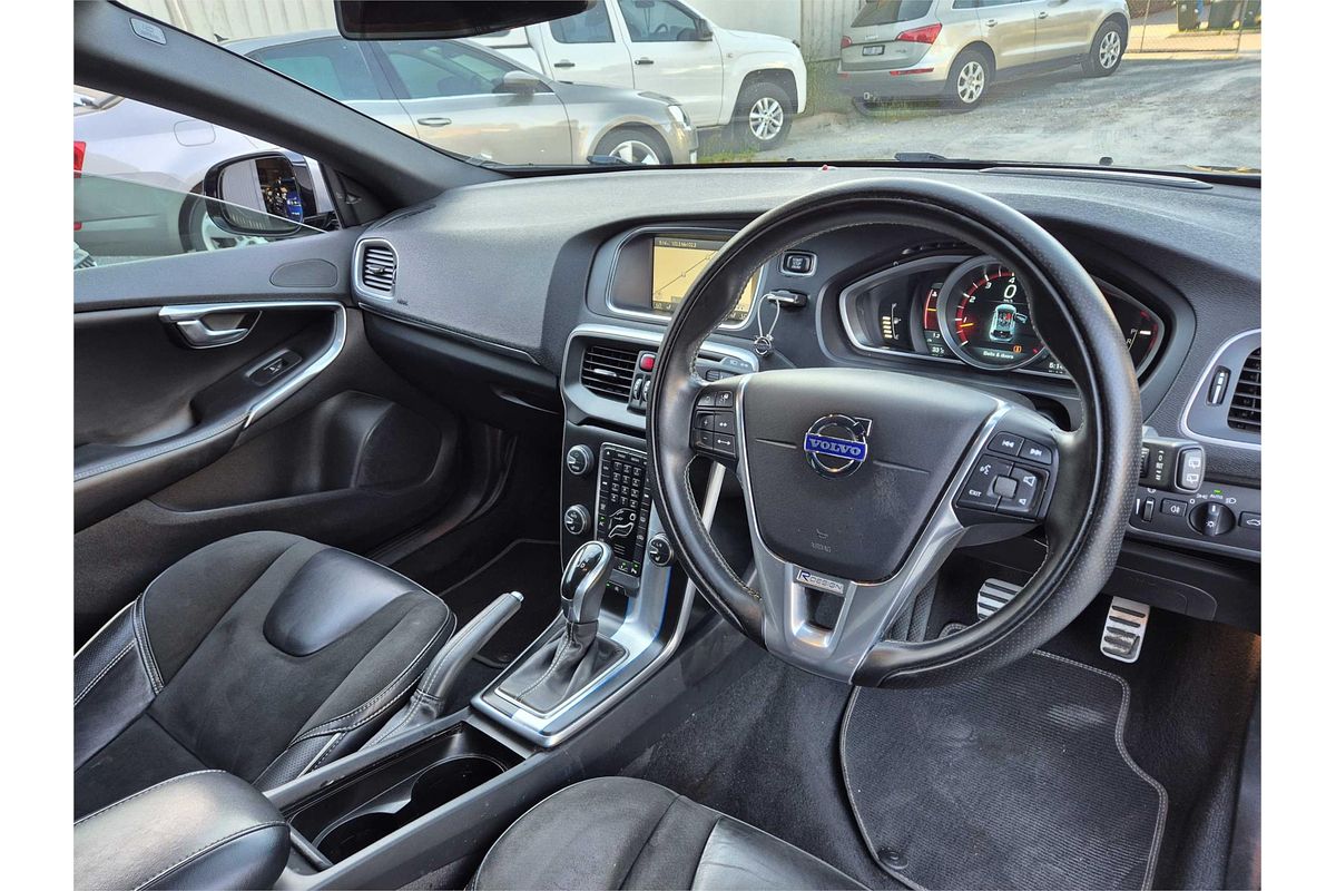 2013 Volvo V40 T5 R-Design