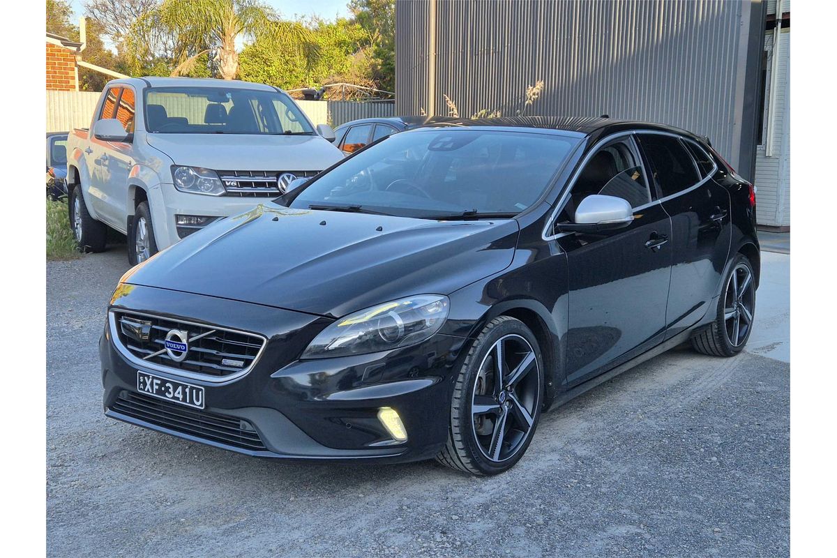 2013 Volvo V40 T5 R-Design