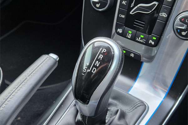 2013 Volvo V40 T5 R-Design