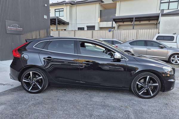 2013 Volvo V40 T5 R-Design