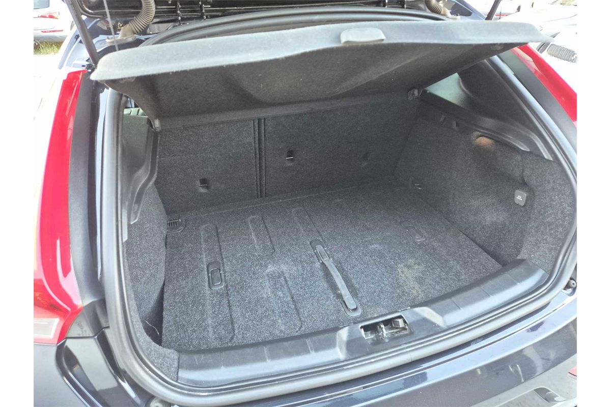 2013 Volvo V40 T5 R-DESIGN M MY14