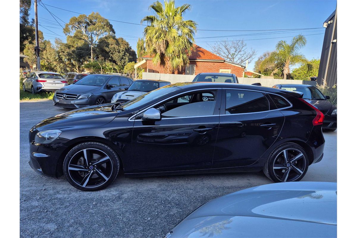 2013 Volvo V40 T5 R-Design