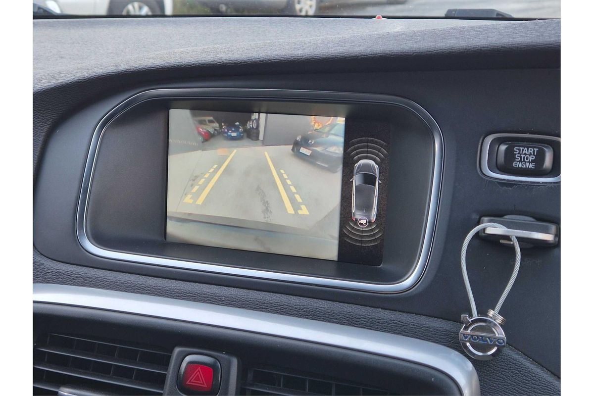 2013 Volvo V40 T5 R-Design