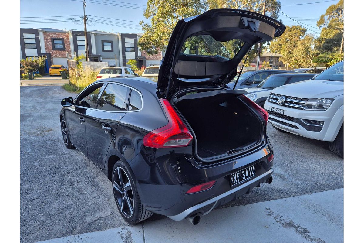 2013 Volvo V40 T5 R-Design