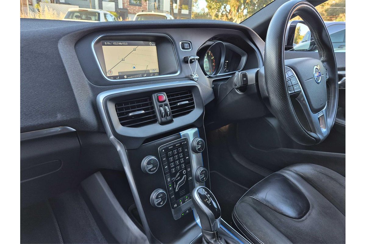 2013 Volvo V40 T5 R-DESIGN M MY14