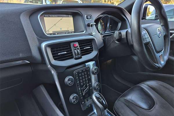 2013 Volvo V40 T5 R-Design