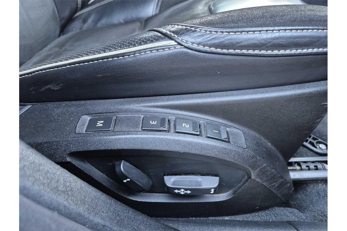 2013 Volvo V40 T5 R-Design