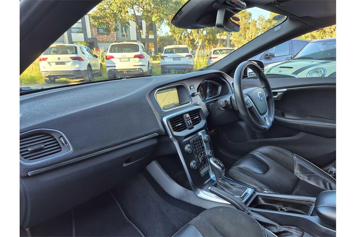 2013 Volvo V40 T5 R-Design