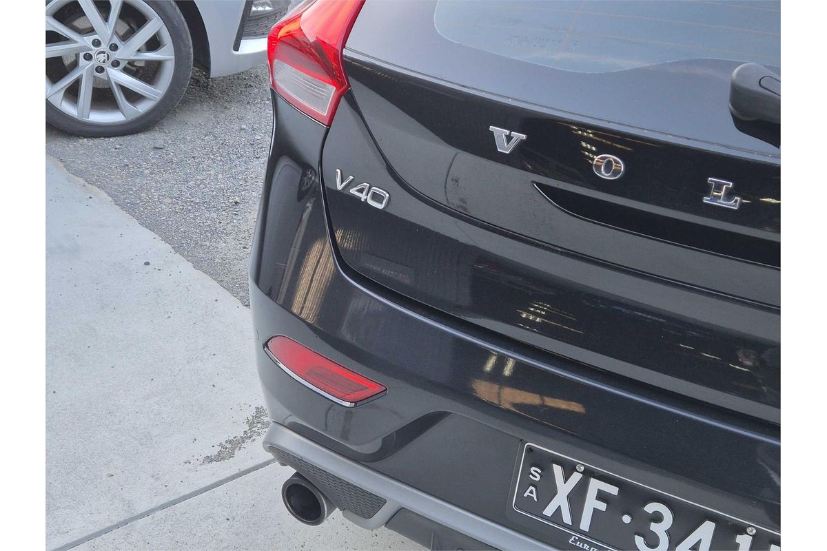 2013 Volvo V40 T5 R-DESIGN M MY14