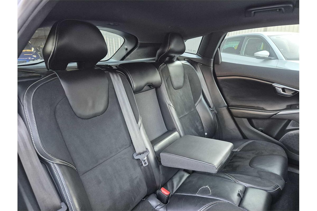 2013 Volvo V40 T5 R-DESIGN M MY14