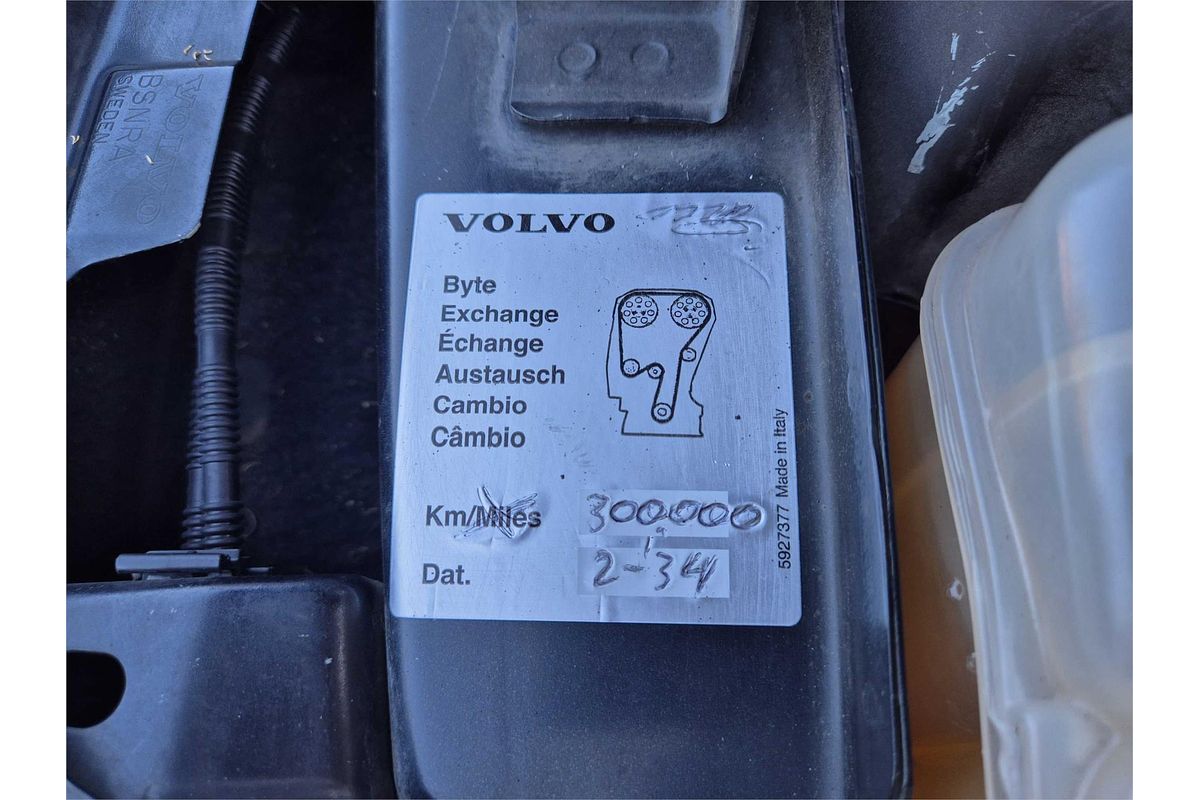 2013 Volvo V40 T5 R-Design