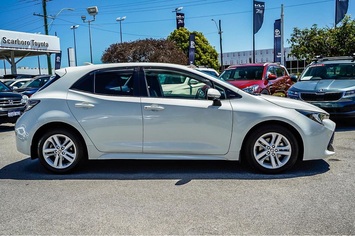 2020 Toyota Corolla SX MZEA12R