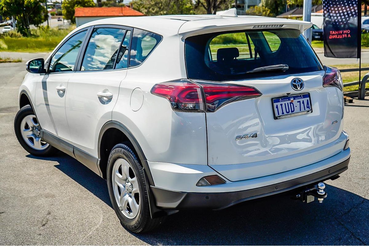 2017 Toyota RAV4 GX ASA44R