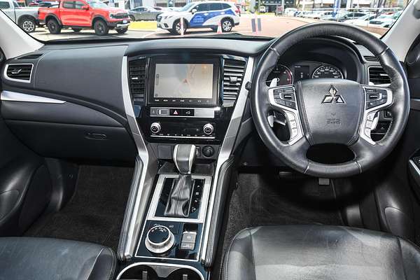 2022 Mitsubishi Pajero Sport