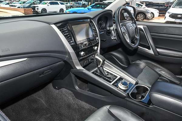 2022 Mitsubishi Pajero Sport