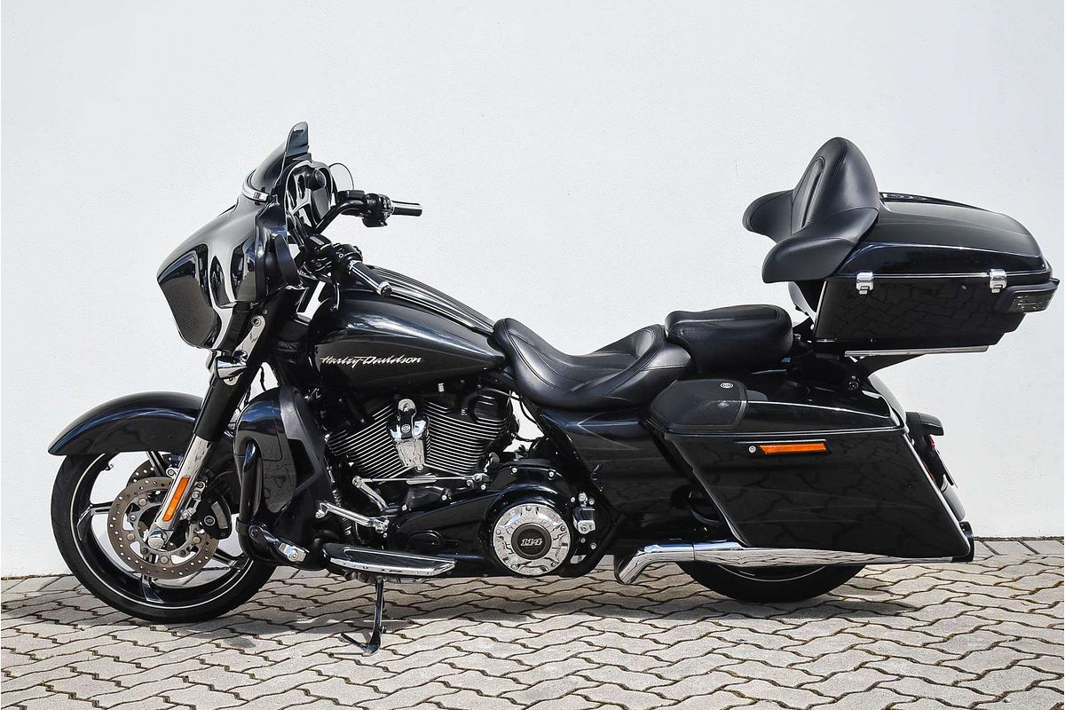 2017 Harley-Davidson CVO STREET GLID E