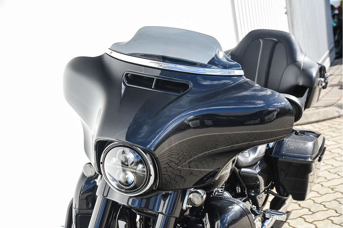 2017 Harley-Davidson CVO STREET GLID E
