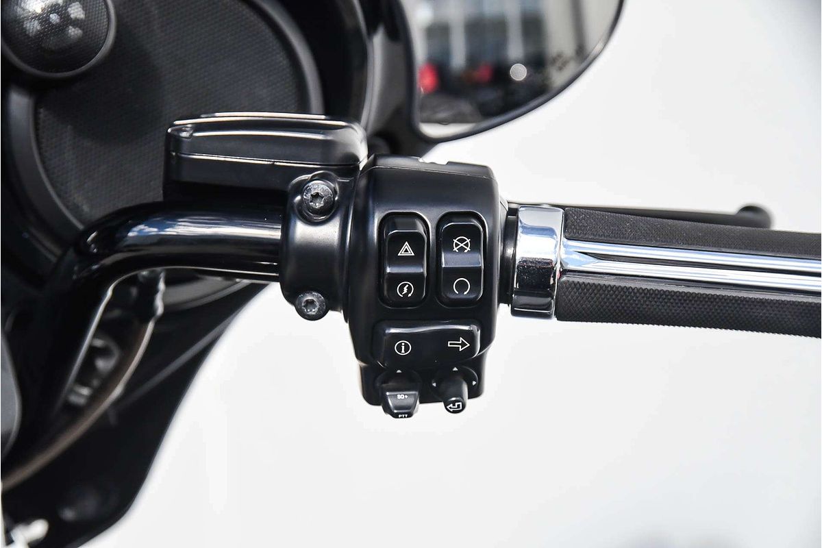 2017 Harley-Davidson CVO STREET GLID E