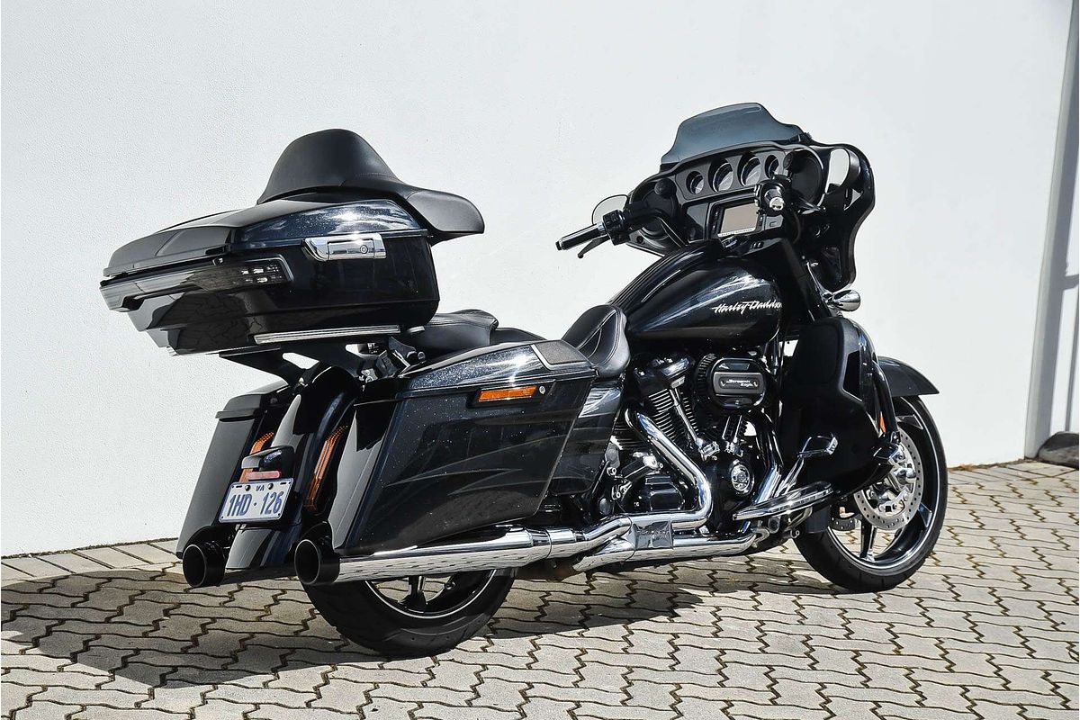 2017 Harley-Davidson CVO STREET GLID E