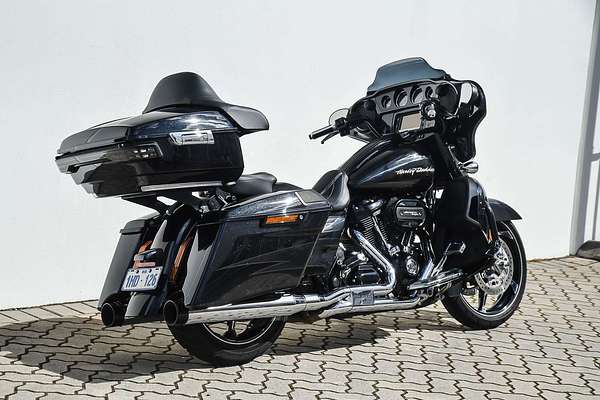 2017 Harley-Davidson CVO STREET GLID E