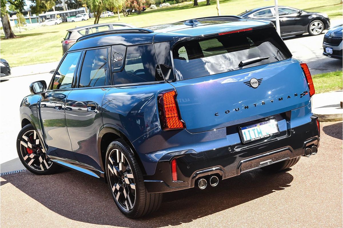 2025 MINI Countryman JCW Favoured U25