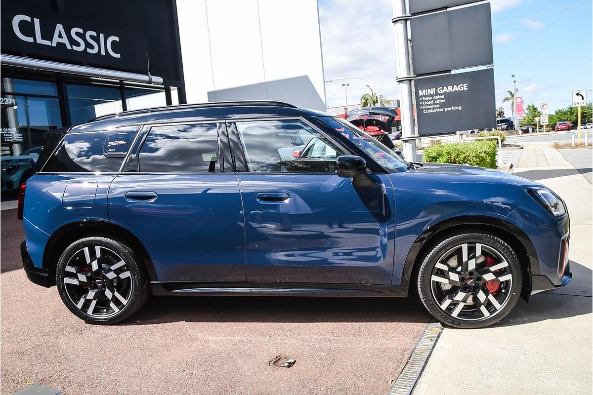 2025 MINI Countryman JCW Favoured U25